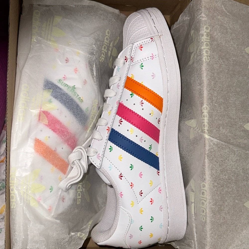 Superstar J adidas NWB (brand new never worn)
